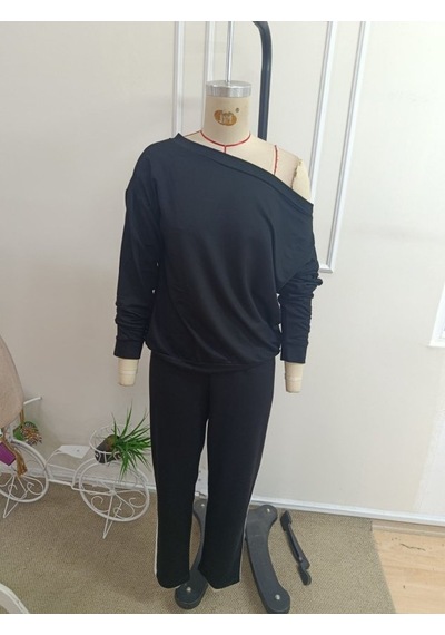 Meleners Kadın Tek Omuzdan Açık Uzun Kollu Viskon Iki Iplik Bluz Ve Yan Şerit Detaylı Pantolon Ikili Takım SIYAH