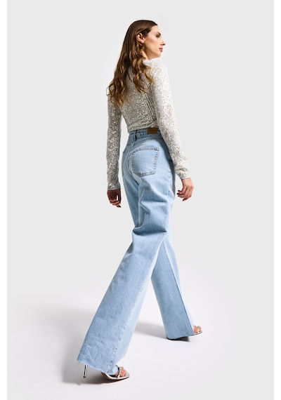 Itsbasic Kadın Ice 4s6-3 Straight Fit Yüksek Bel Elastan Kumaş Paça Dikişsiz Denim Jean Buz Mavi Itsbasic Kadın Ice 4s6-3 Straight Fit Yüksek Bel Elastan Kumaş Paça Dikişsiz Denim Jean Buz Mavi