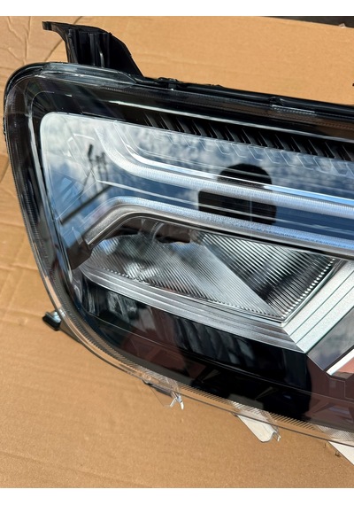 Dacia Duster Sağ Far Lambası Krom Motorlu 2021-2024