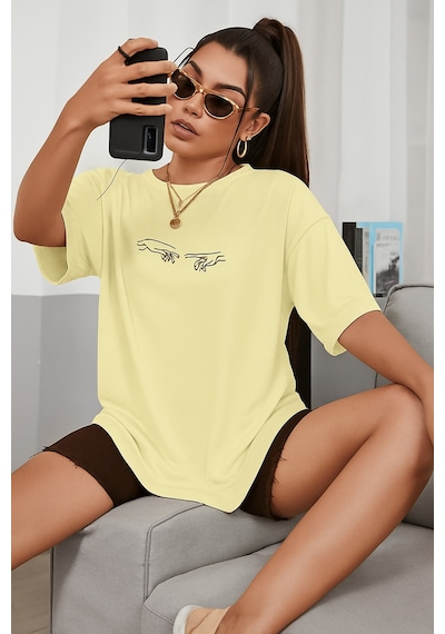 El Baskılı Oversize Beyaz T-shirt Sari