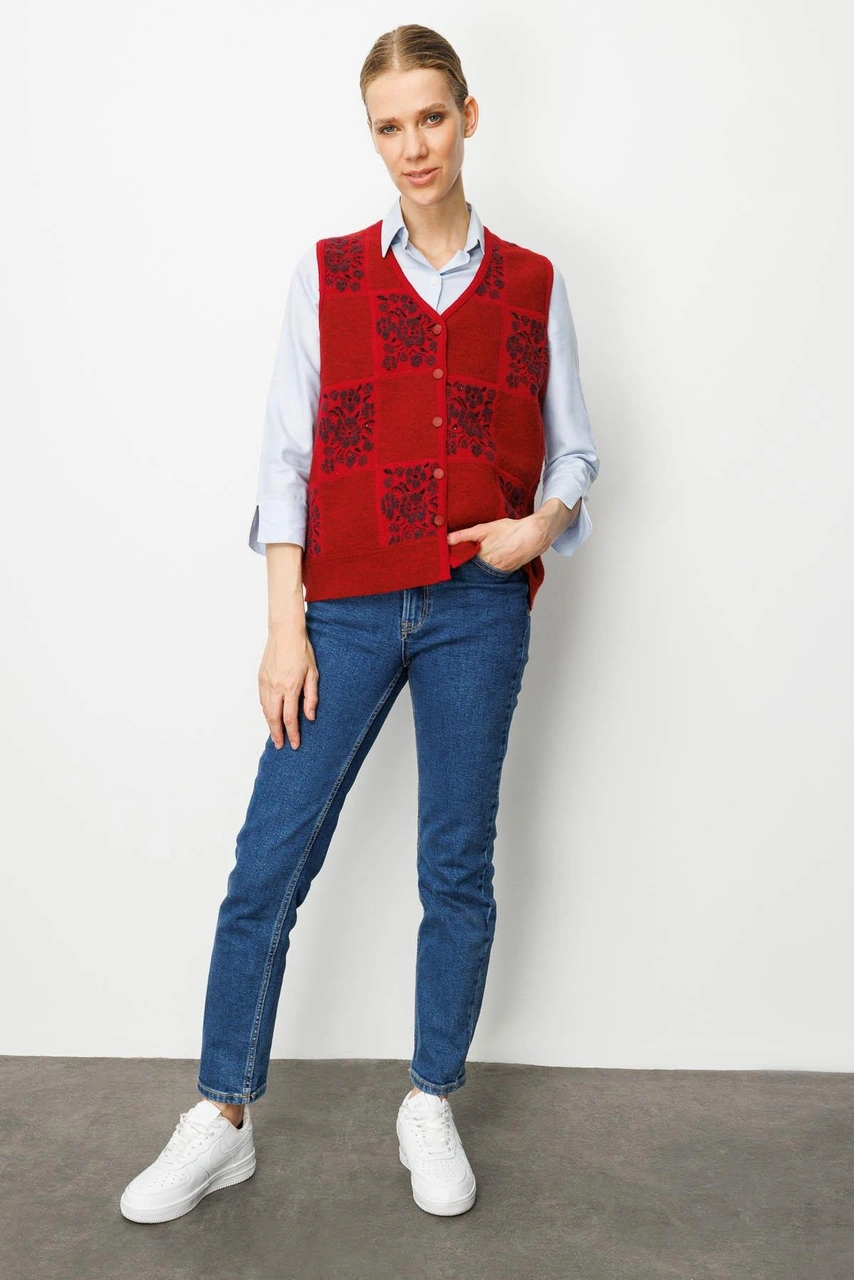 Desen Triko Kadın Pıtırcık Çiçekli Patchwork Keçe Yün Yelek Y.kırmızı K.mürdüm Y.kırmızı K.mürdüm Desen Triko Kadın Pıtırcık Çiçekli Patchwork Keçe Yün Yelek Y.kırmızı K.mürdüm Y.kırmızı K.mürdüm