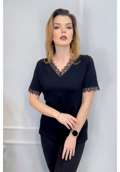 Aytemas Yakası Ve Kolları Dantelli Bluz Siyah
