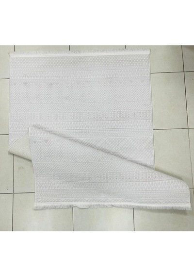 Mihra Halı % 100 Akrilik Sık Dokuma Atlantis Beyaz +12 Hav Yükseklikte 4 Mevsim Kesme Halı