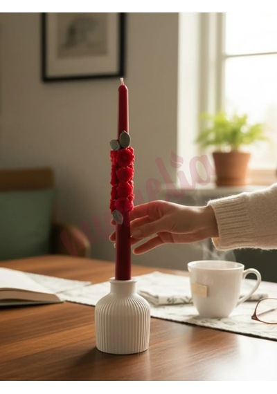 Mumelia Kır Çiçeği Sarmalı Şamdan - Doğal Soya Kutulu Dekoratif Mum - Kırmızı