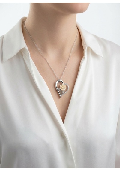 Çekirdekjewelry 925 Ayar Gümüş Kalbimin Beyaz Gülü Kolye Gri