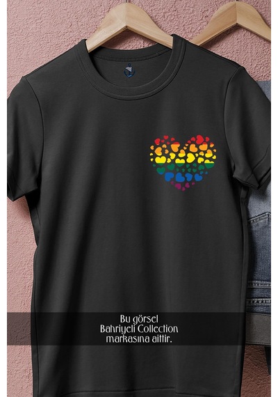 Oversize Heart İn Lgbt Colors Cep Tasarımlı Unisex T-shirt Siyah