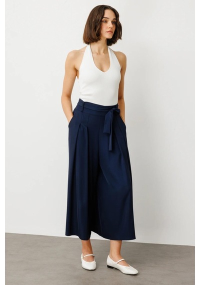 On Fashion Beli Kemerli Cepli Pantolon Etek Lacivert