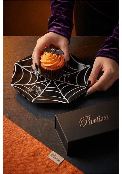 Cadılar Bayramı Örümcek Ağı Siyah Sekizgen Kağıt Tabak 23 Cm 8'li Paket - Halloween Parti Tabağı Çok Renkli