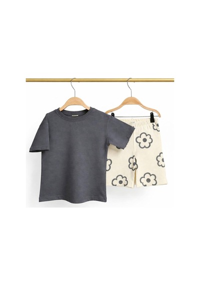 Monila Kız Çocuk Pamuklu Antrasit T-shirt Ve Çiçek Baskılı Şort Alt Üst Takım