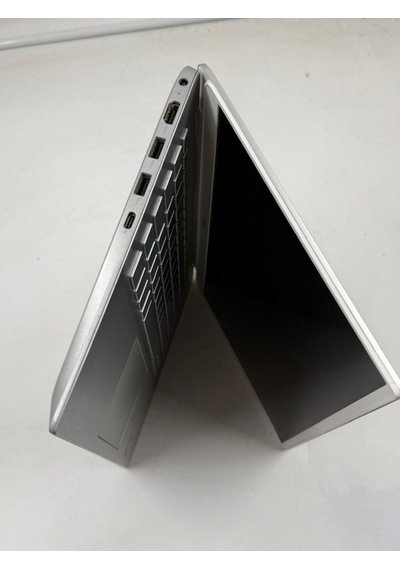 Dell İnspiron P116G i7-1051U 16 GB 256 GB SSD 2 GB 14" W11 Dizüstü Bilgisayar (Outlet)