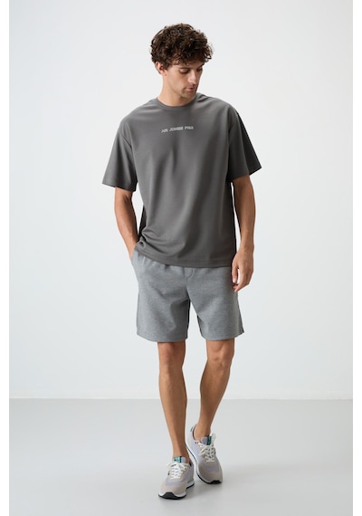 Air Jones Tommy Life Koyu Gri Pamuklu Kalın Yüzeyi Dokulu Oversize Fit Baskılı Erkek T-shirt - 88364 Koyu Gri Air Jones Tommy Life Koyu Gri Pamuklu Kalın Yüzeyi Dokulu Oversize Fit Baskılı Erkek T-shirt - 88364 Koyu Gri