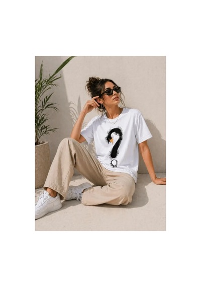 Butik İstanbul Kuğu Figürlü Soru İşareti Baskılı Tişört Kısa Kol T-shirt - Beyaz Butik İstanbul Kuğu Figürlü Soru İşareti Baskılı Tişört Kısa Kol T-shirt - Beyaz
