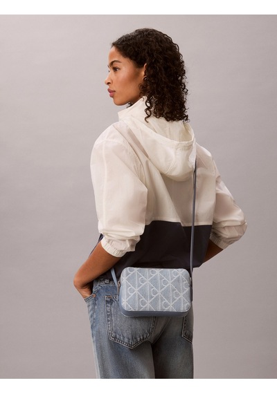 Calvin Klein Amblemli Tamamı Baskılı Denim Kamera Kadın Mavi Çapraz Çanta Lv04f3430g-ybz