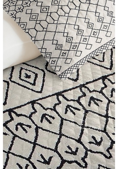 Geometrik Bohem Krem Genç Odası Tek Kişilik Pike Takımı - Siyah İskandinav 160x220 Cm Yatak Örtüsü Lavantaımsı Masal Aralığı Geometrik Bohem Krem Genç Odası Tek Kişilik Pike Takımı - Siyah İskandinav 160x220 Cm Yatak Örtüsü Lavantaımsı Masal Aralığı