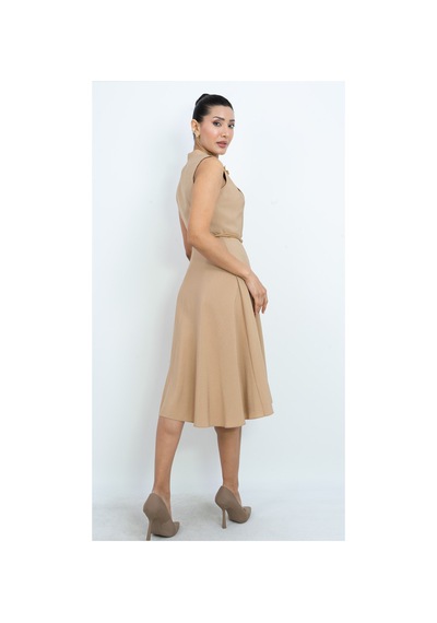 Dorne Moda Çiçek Aksesuarlı Kruvaze Yaka Kemerli Midi Elbise - Düğün - Mezuniyet - Ofis Şıklığı Bej Bej Dorne Moda Çiçek Aksesuarlı Kruvaze Yaka Kemerli Midi Elbise - Düğün - Mezuniyet - Ofis Şıklığı Bej Bej