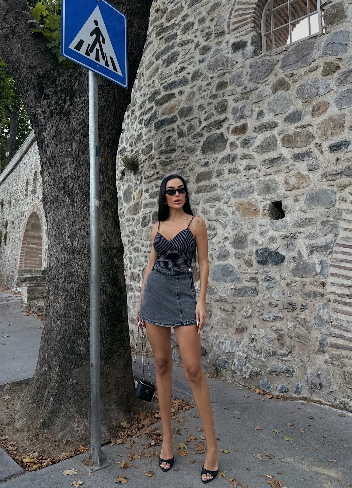 Nido İp Askılı Kruvaze Yaka Bluz SIYAH