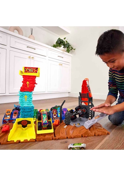Hot Wheels Monster Trucks Arenada Yarı Final Setleri HNB94