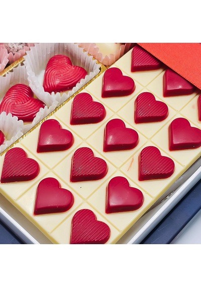 Nin Chocolate Sevgililer Günü Çiçekli Aşk Temalı Spesiyal Çikolata Kutusu