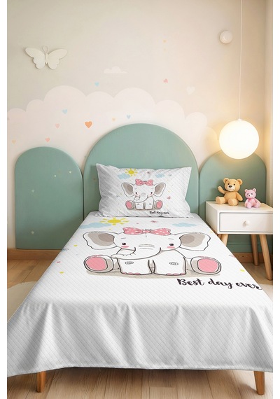 Evimde Bambaşka Fil Pembe Kız Çocuk Pike Takımı - Sevimli Bulut Bebek Odası Mevsimlik Yatak Örtüsü - 160x220 CM Evimde Bambaşka Fil Pembe Kız Çocuk Pike Takımı - Sevimli Bulut Bebek Odası Mevsimlik Yatak Örtüsü - 160x220 CM