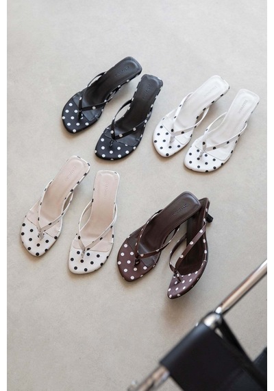Wolk Shoes Ruiz Kadın Topuklu Parmak Arası Saten Sandalet Beyaz Puantie