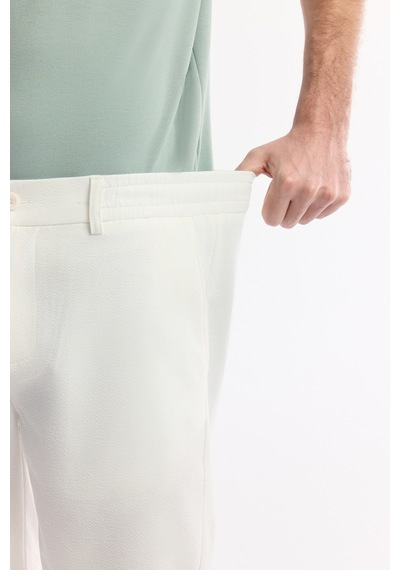 Avva Erkek Beyaz Yanı Lastikli Gofreli Bi-stretch Slim Fit Chino Şort A51y3730
