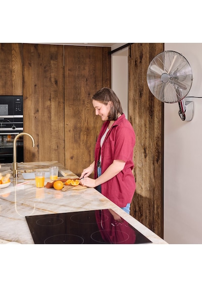 45 Cm Uzaktan Kumandalı Duvar Vantilatörü 55w Krom Metal Gövde Lcd Ekranlı 3 Kademeli Hız Ayarlı 70 Salınımlı