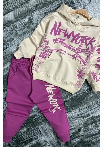 Riccotarz Kız Çocuk Üzeri New York Yazı Detaylı Bilekleri Manşetli Sweatshirt Mor Eşofman Takım Mor Riccotarz Kız Çocuk Üzeri New York Yazı Detaylı Bilekleri Manşetli Sweatshirt Mor Eşofman Takım Mor