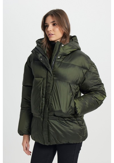 Wrangler Loose Fit Rahat Kesim Kapüşonlu Haki Şişme Mont W242638801 Haki