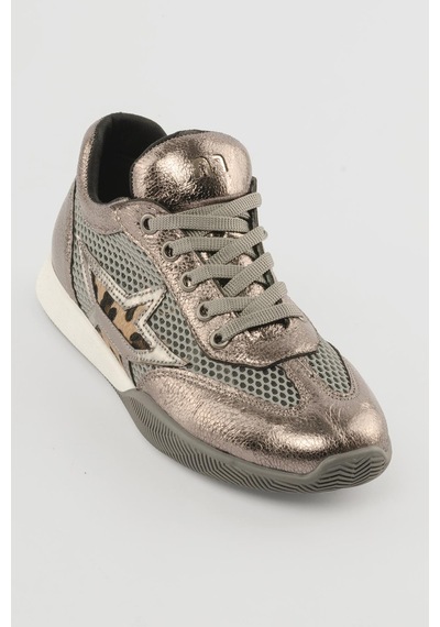 Mubiano Kadın Sneaker Fileli Rugan Detaylı Leopar Yıldızlı Spor Ayakkabı İlya Platin Platin Mubiano Kadın Sneaker Fileli Rugan Detaylı Leopar Yıldızlı Spor Ayakkabı İlya Platin Platin