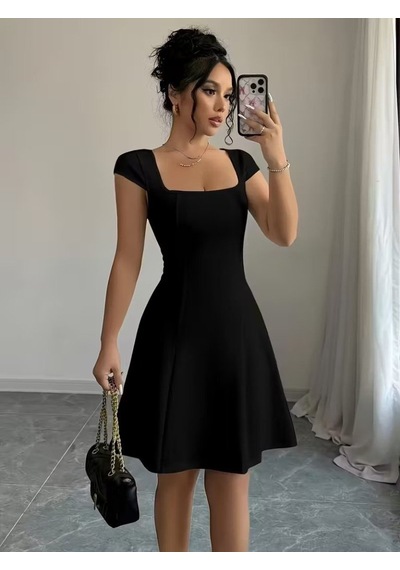İkales Kadın Kısa Kollu Kare Yakalı Kısa Ithal Krep Elbise Siyah