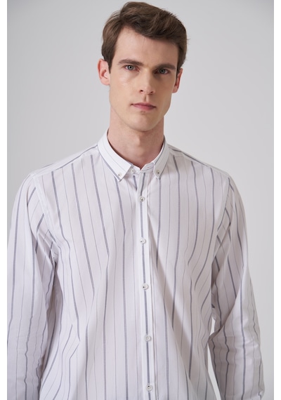Morven Erkek Lacivert Pamuk Trend Çizgili Dynamic Fit Düğmeli Yaka Gömlek 26ms004012200 Lacivert Morven Erkek Lacivert Pamuk Trend Çizgili Dynamic Fit Düğmeli Yaka Gömlek 26ms004012200 Lacivert