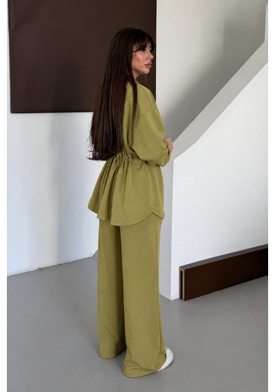 Balenbi Oversize Fermuarlı Beli Bağcıklı Polo Yaka Modal Kadın Takım 1196 - Premium Seri Yeşil Balenbi Oversize Fermuarlı Beli Bağcıklı Polo Yaka Modal Kadın Takım 1196 - Premium Seri Yeşil
