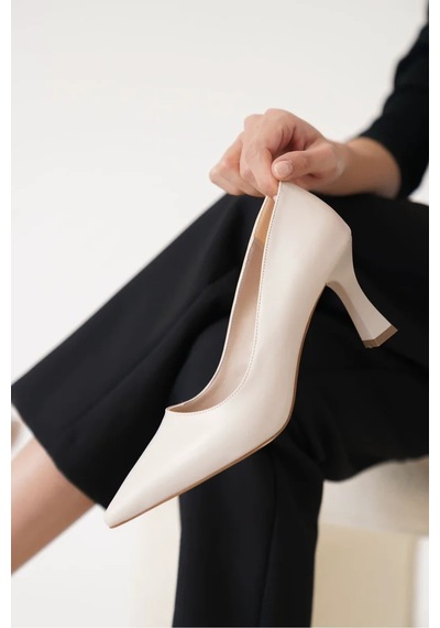 Trendella Kadın Bej Stiletto Tr12ms06d Siyah