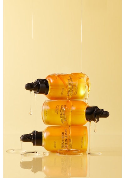 NACIFIC Fresh Herb Origin Serum 50 ml , Bitki Özleri + C Vitamini Kaynağı , Aydınlatıcı & Canlandırıcı Serum