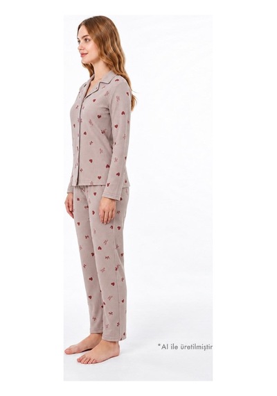 Cottonill Vizon Desenli Waffle Dokulu Gömlek Yaka Düğmeli Uzun Kollu Kadın Pijama Takımı Cottonill Vizon Desenli Waffle Dokulu Gömlek Yaka Düğmeli Uzun Kollu Kadın Pijama Takımı