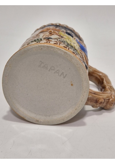 Vintage Tankart Kabartmalı İnsan Tasfirli Alman Seramik Bira Bardağı 11,8cm 001