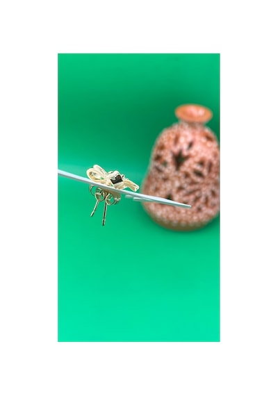 Xuping Rose Gold Renginde Çivi Model Fiyonklu Model Zirkon Taşlı Küpe Altın