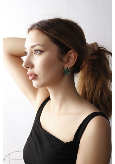 Matya Antik Gümüş Kaplama Çivili Yeşil Renk Taşlı Model Küpe Gümüş