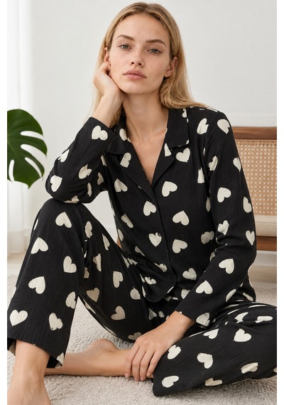 Kadın Kalpli Gömlek Yaka Siyah Pijama Takımı 4824