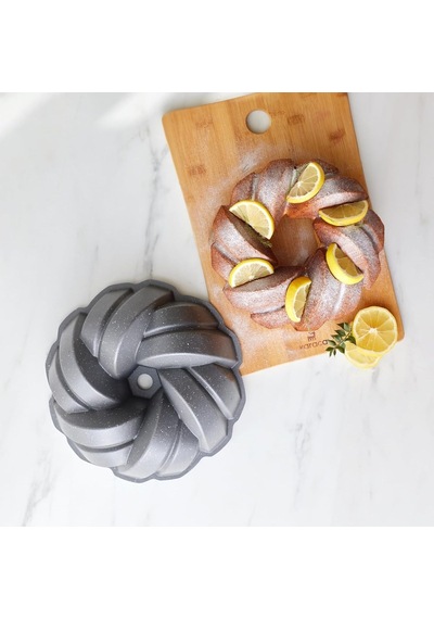 Karaca Cake Pro Örgü Döküm Kek Kalıbı Antrasit 26 Cm Çok Renkli