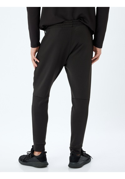 Koton Spor Eşofman Altı Jogger Beli Bağcıklı Cep Detaylı Siyah 5wam40011nk Siyah Koton Spor Eşofman Altı Jogger Beli Bağcıklı Cep Detaylı Siyah 5wam40011nk Siyah