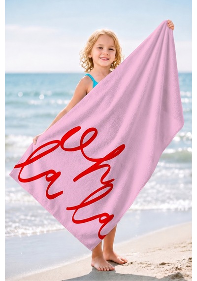 Pembe Yazı Detaylı Plaj Havlusu - Minimalist Pastel Kırmızı Oh La La Hızlı Kuruyan Mikrofiber Havlu Sedef Bahçe