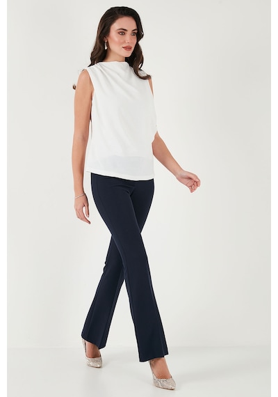 Lela Slim Fit Dik Yaka Omuz Büzgülü Bayan Bluz 6527836 Beyaz