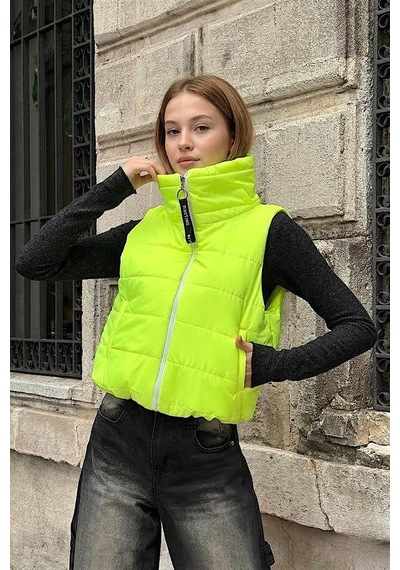 Genel Kız Çocuk Neon Yeşil Sırtı Taş Baskılı Dik Yaka Şişme Yelek