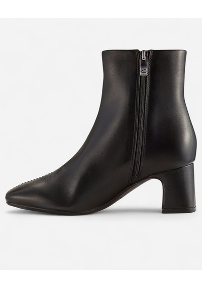Clarks Fernie Zip Black Leather, M 3 Kadın Siyah Bot 26182935 Siyah