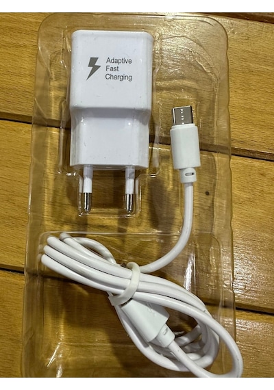 Type-c Hızlı Şarj 2,4a Akıllı Çip Teknoloji Type-c Girişli Tüm Telefonlara Uyumlu