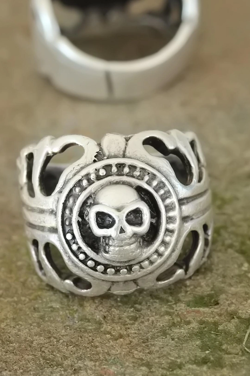 Eskitme Gümüş Renk Metal Kuru Kafa Tasarım Ayarlamalı Erkek Yüzük Diğer
