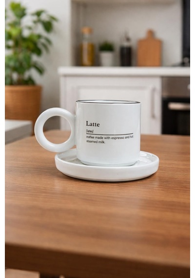 Latte Yazılı Kahve Fincanı Ve Tabağı Siyah Çerçeve Detaylı Modern Tasarım Kahve Kupası Bardağı Beyaz