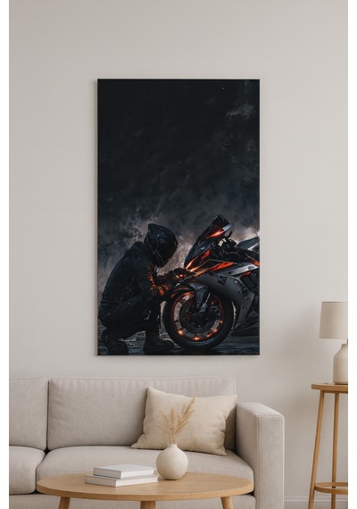 Siyah Kasklı Motorcu Cam Tablo