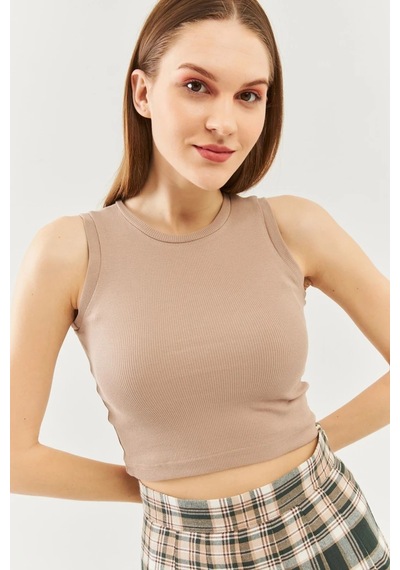 Butikgiz Kadın Sıfır Kol Bisiklet Yaka Vücuda Oturan %100 Pamuklu Kaşkorse Esnek Crop Bluz SÜTLÜ KAHVE
